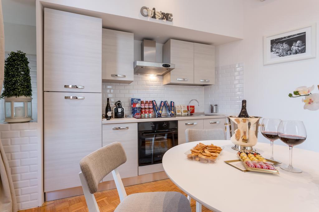 Townhouse By The Spanish Steps Roma Quarto foto