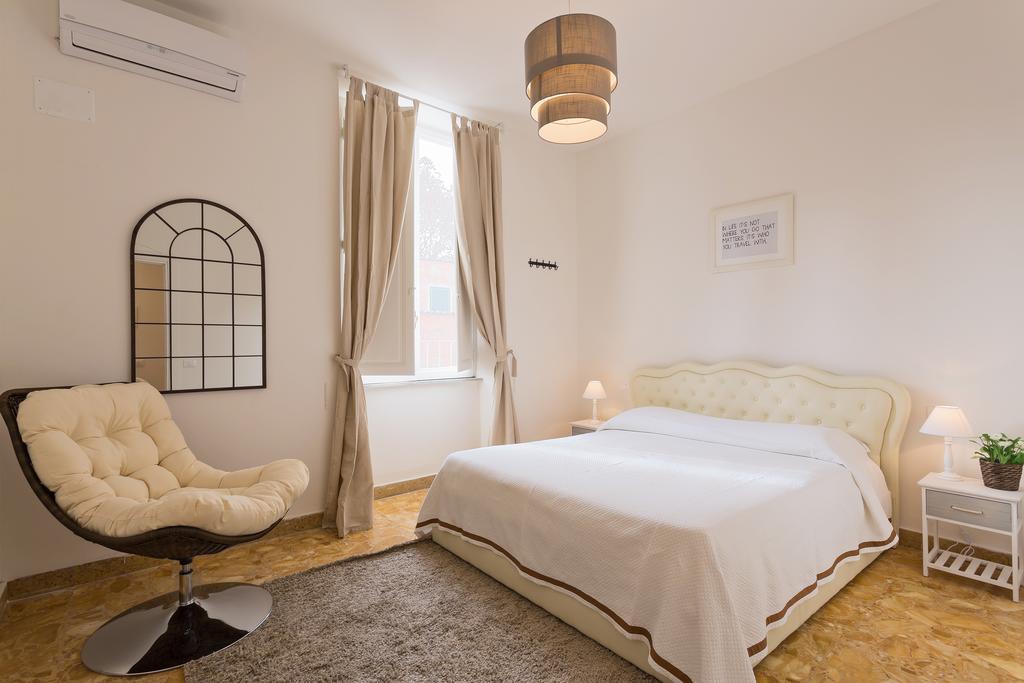 Townhouse By The Spanish Steps Roma Quarto foto